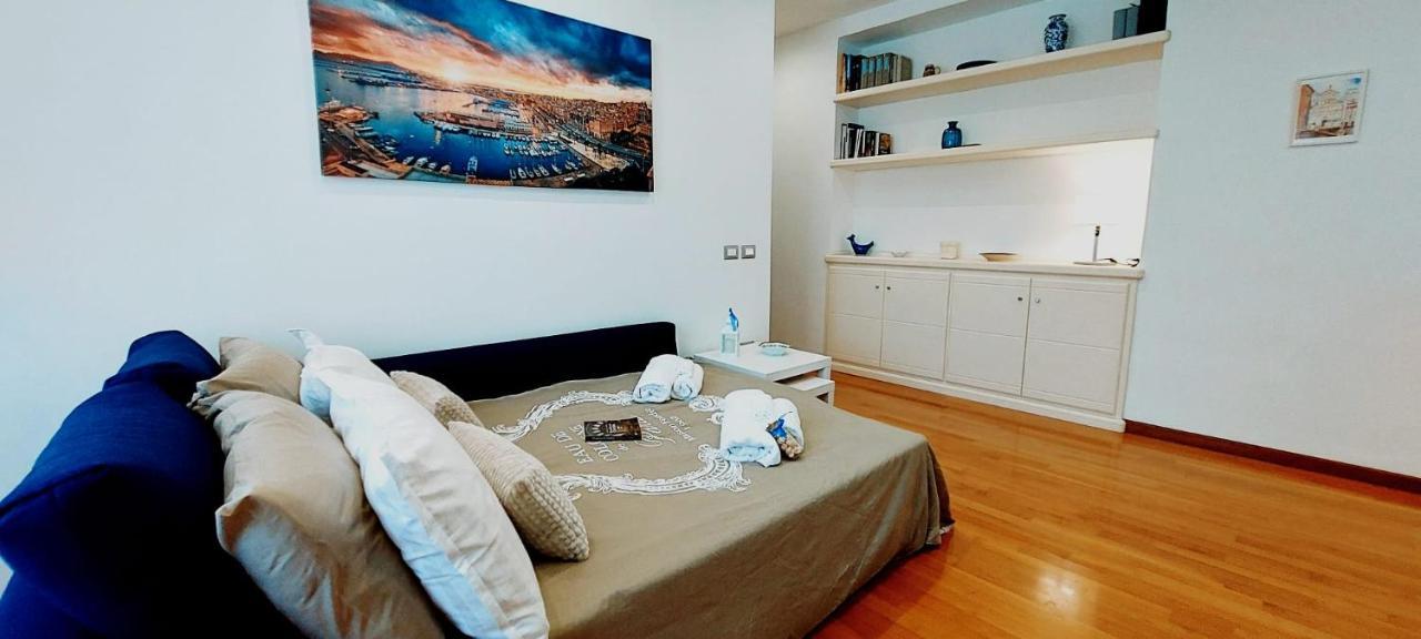 Blue Apartment Cagliari Bagian luar foto