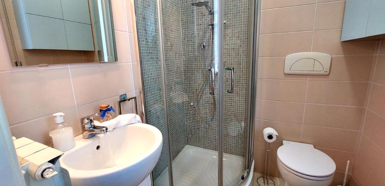Blue Apartment Cagliari Bagian luar foto