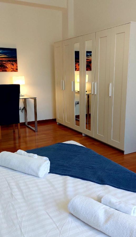 Blue Apartment Cagliari Bagian luar foto