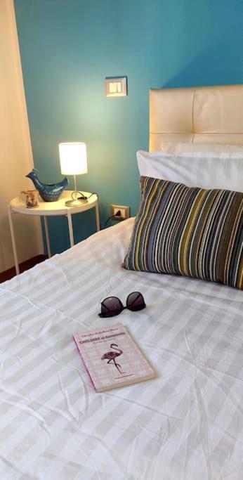 Blue Apartment Cagliari Bagian luar foto