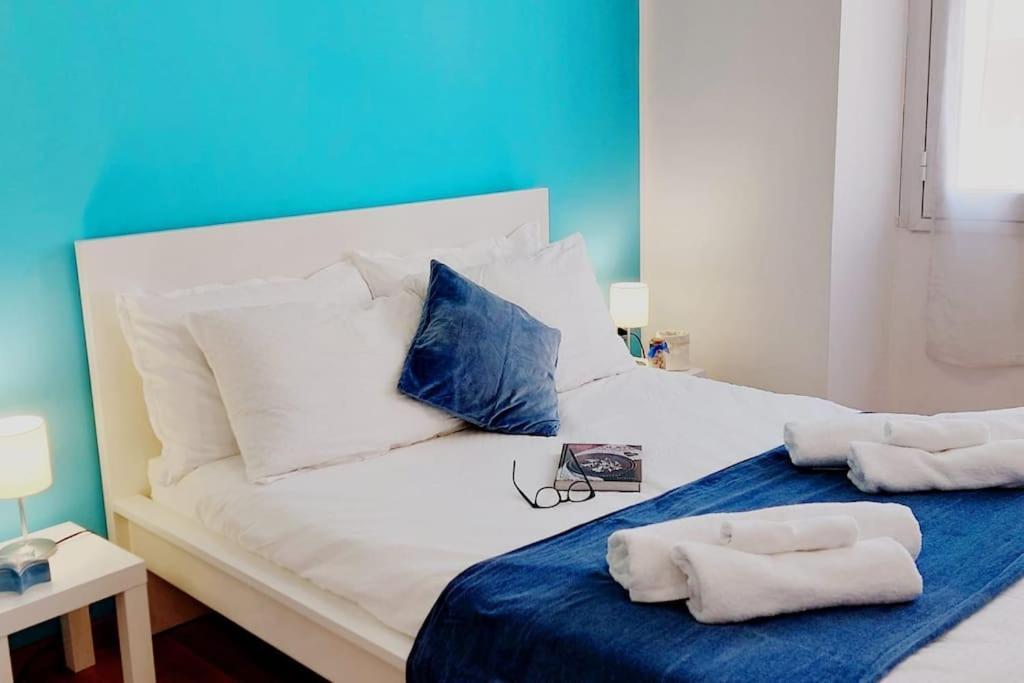 Blue Apartment Cagliari Bagian luar foto