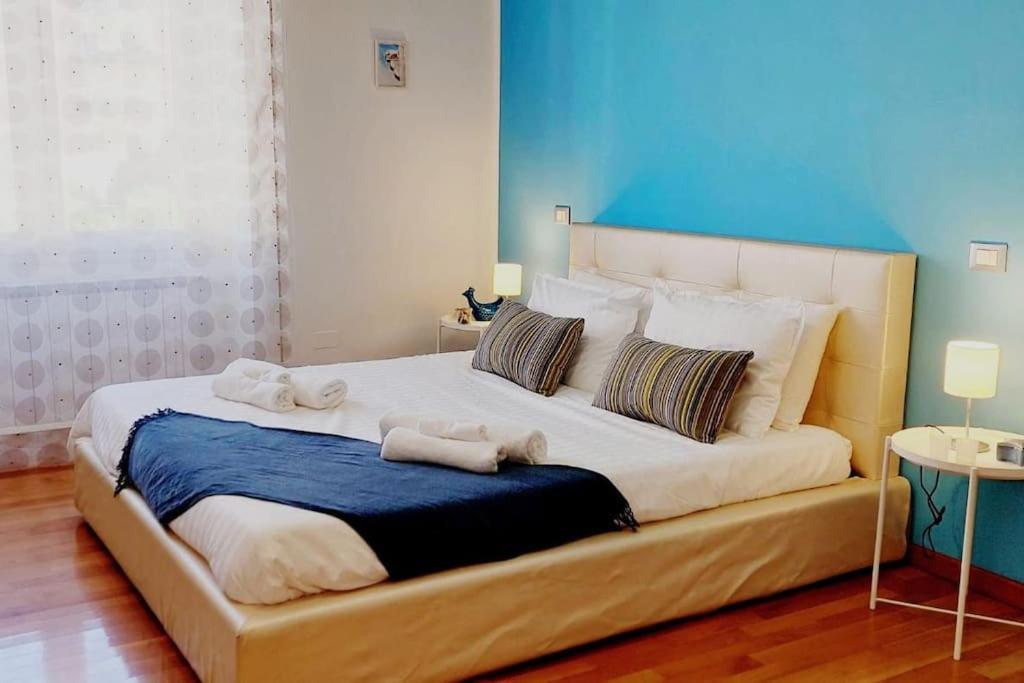 Blue Apartment Cagliari Bagian luar foto