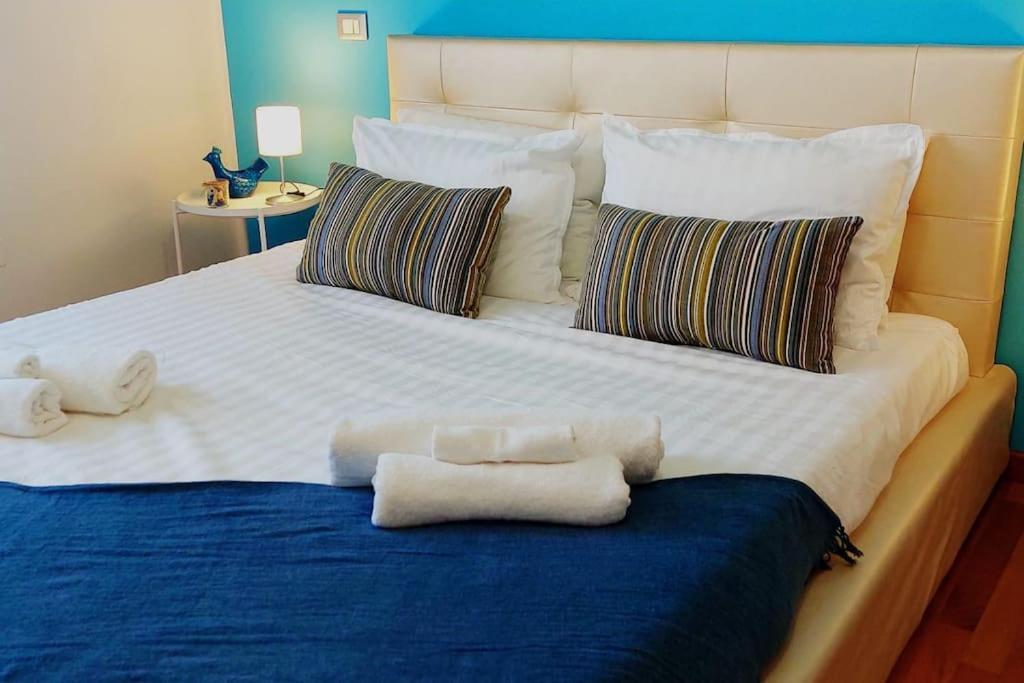 Blue Apartment Cagliari Bagian luar foto